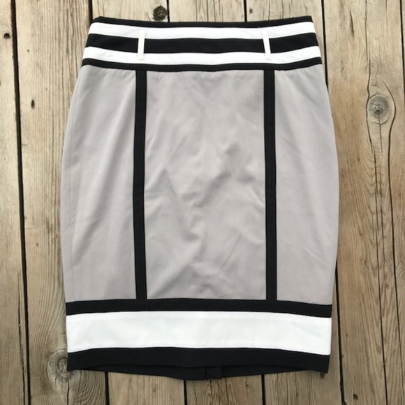 Worthington Dresses & Skirts - Worthington Pencil Skirt-Nude/Black/White Size 10